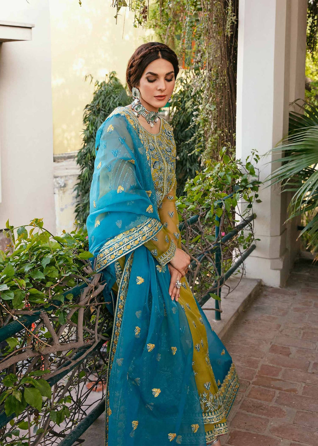 Akbar Aslam 3pc Party Wear